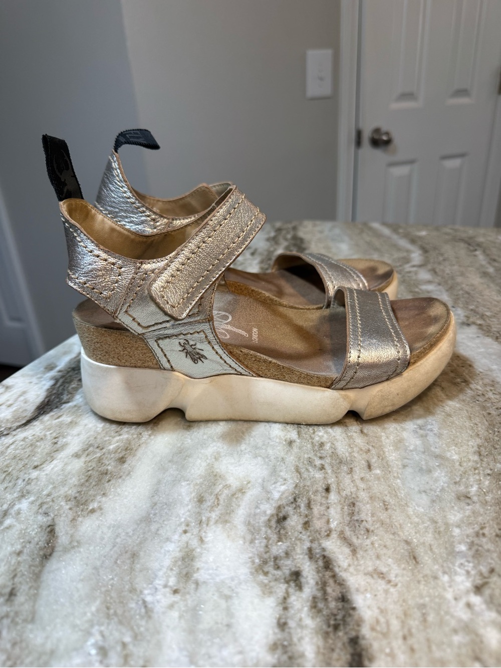 FLY London Metallic Bronze Leather Platform Sandals EU 37 US 6.5-7 Chunky Y2K
